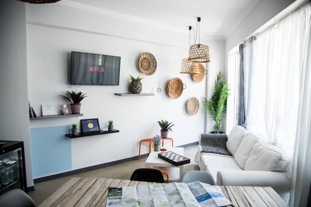 Let Me Take My Bunk Bed Hostel Athena Bagian luar foto